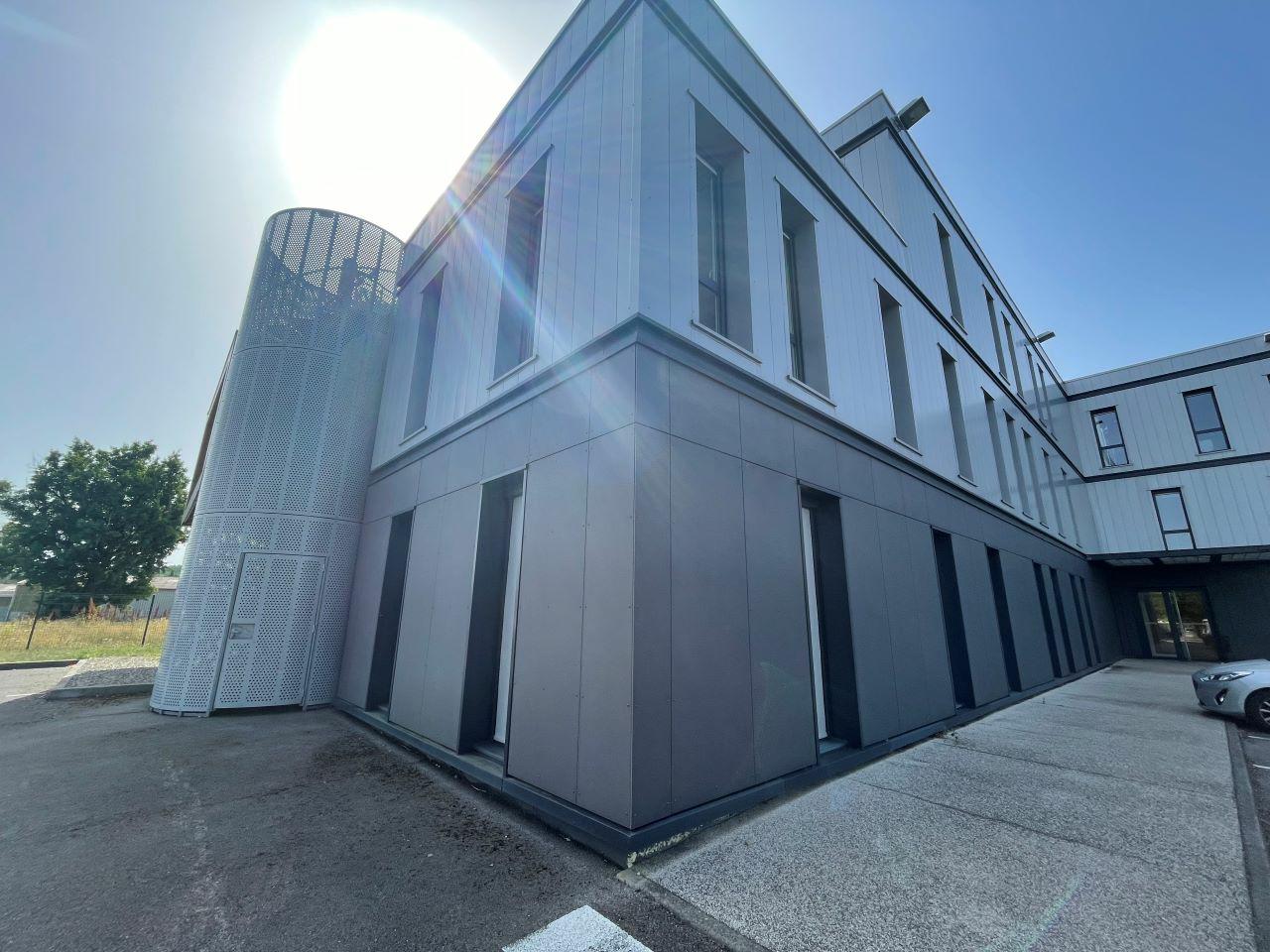 Bureau Pusignan 506m² Location bureau Pusignan Rhône OLBUR2203746 0